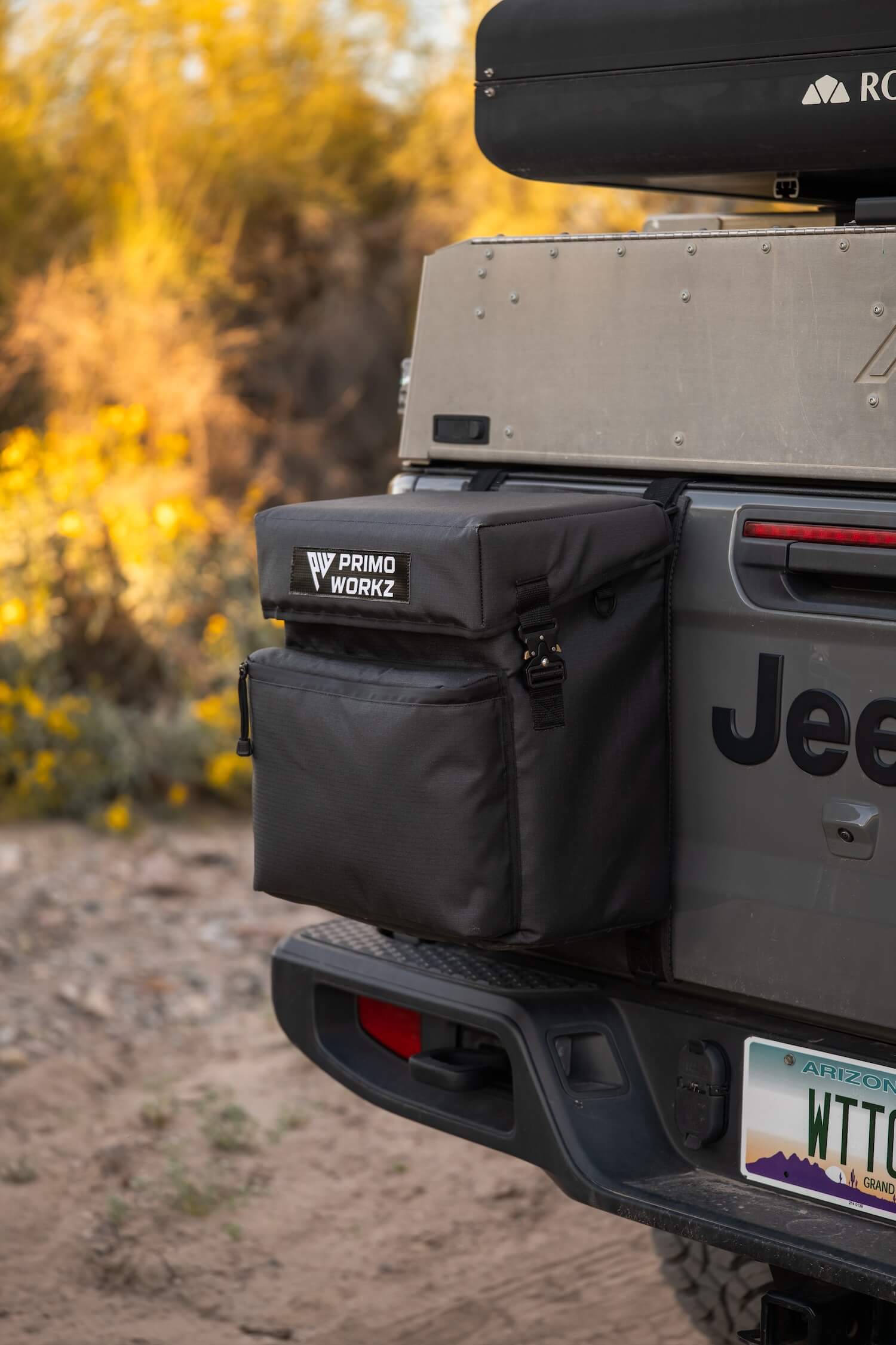 tailgate bag on jeep gladiator